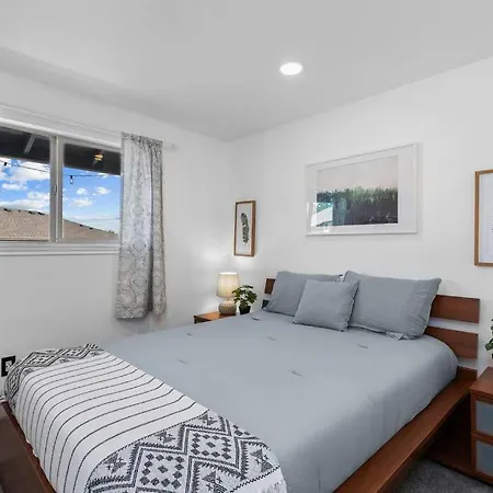 Auburn Retreat W/ Mountian Views Apartment Exterior photo