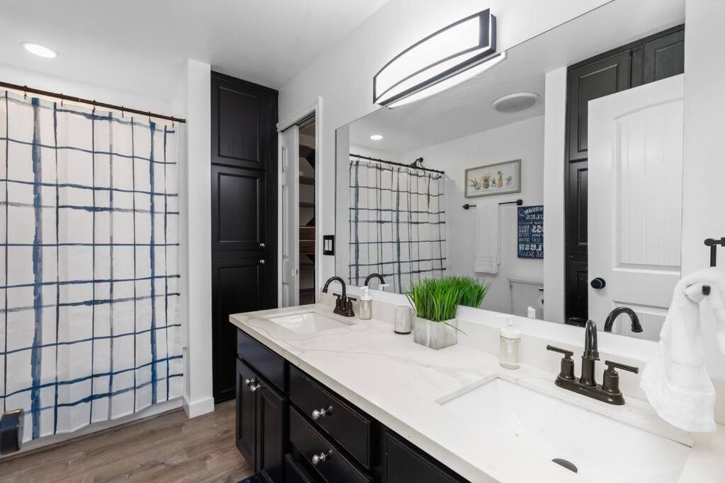 Retreat W/ Mountian Views Apartment Auburn